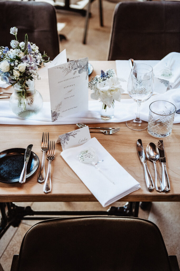 Gasthof Blumenthal Deko 3 - Hochzeit in Blau